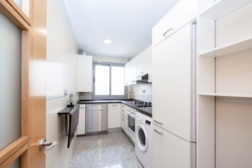 Acogedor Apartamento Pleno Centro De Granada Y Parking ภายนอก รูปภาพ