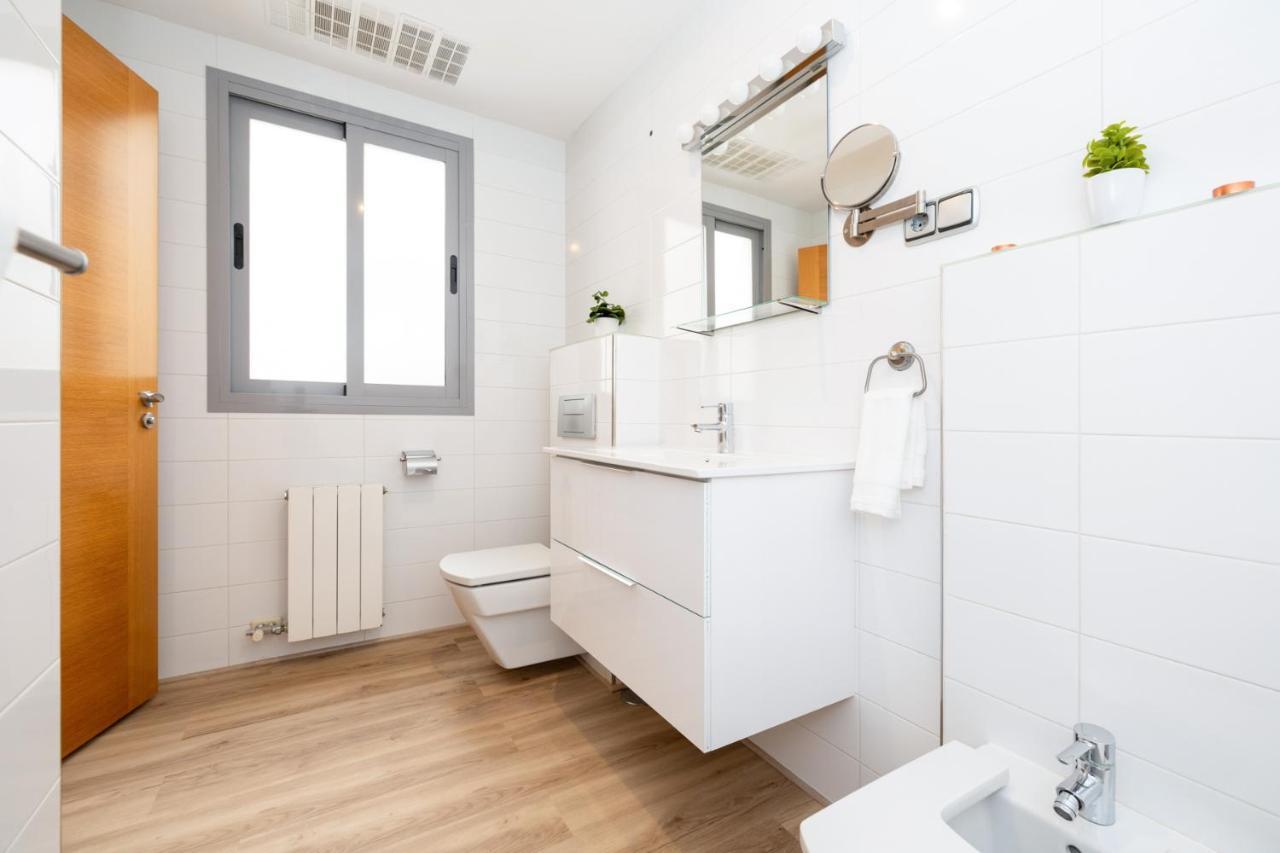 Acogedor Apartamento Pleno Centro De Granada Y Parking ภายนอก รูปภาพ